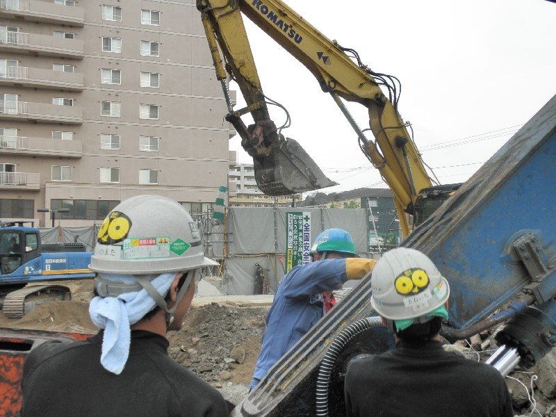 BRE on workers hard hats